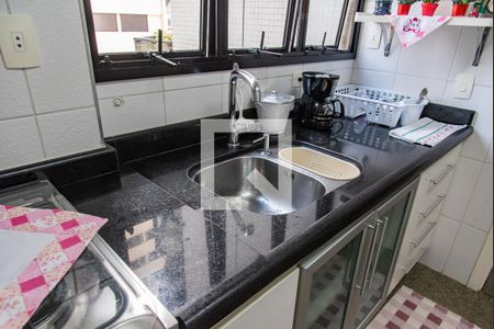 Apartamento à venda com 120m², 3 quartos e 2 vagasCozinha