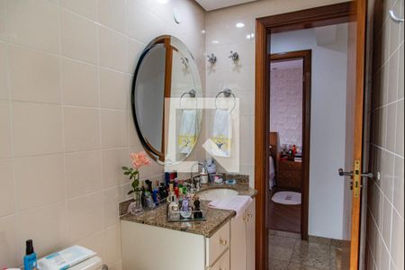 Apartamento à venda com 120m², 3 quartos e 2 vagasBanheiro