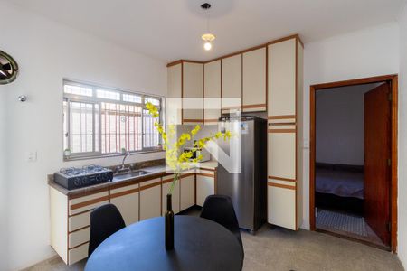 Cozinha de kitnet/studio para alugar com 1 quarto, 24m² em Vila Libanesa, São Paulo