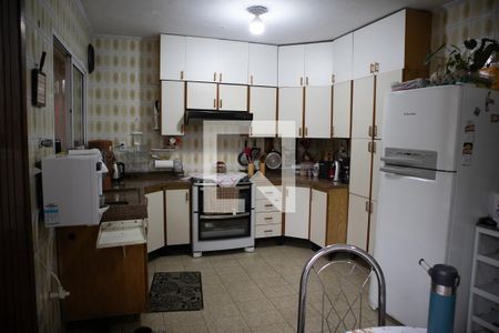 Casa à venda com 156m², 4 quartos e 2 vagas Casa à venda com 156m², 4 quartos e 2 vagasCozinha