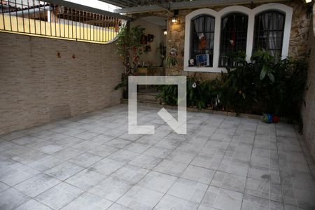 Casa à venda com 156m², 4 quartos e 2 vagas Casa à venda com 156m², 4 quartos e 2 vagasGaragem