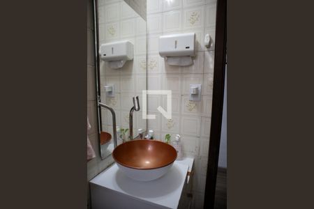 Casa à venda com 156m², 4 quartos e 2 vagas Casa à venda com 156m², 4 quartos e 2 vagasLavabo