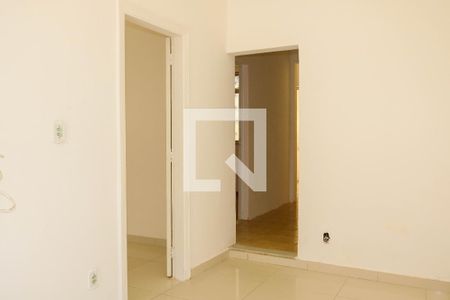 Sala de casa de condomínio para alugar com 2 quartos, 55m² em Encantado, Rio de Janeiro