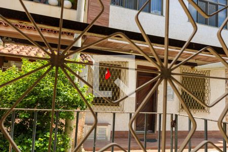 Vista da Sala de casa de condomínio para alugar com 2 quartos, 55m² em Encantado, Rio de Janeiro