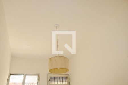 Sala de casa de condomínio para alugar com 2 quartos, 55m² em Encantado, Rio de Janeiro