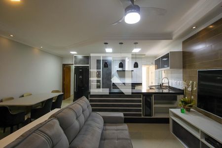 Sala de casa à venda com 3 quartos, 225m² em Vila Tolstoi, São Paulo