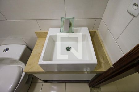 Casa à venda com 225m², 3 quartos e 1 vagaBanheiro