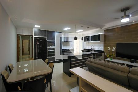 Sala de casa à venda com 3 quartos, 225m² em Vila Tolstoi, São Paulo