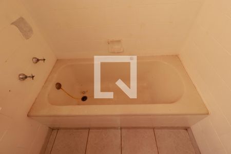 Apartamento para alugar com 69m², 3 quartos e sem vagaBanheiro