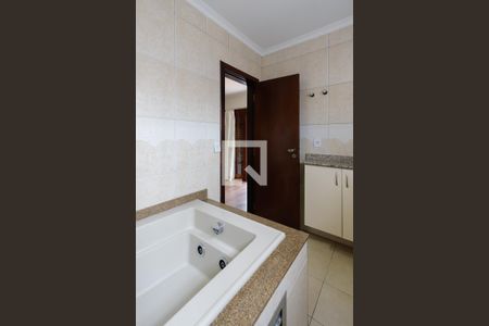 Casa à venda com 150m², 4 quartos e 2 vagasBanheiro da Suíte 1