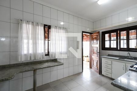 Casa à venda com 150m², 4 quartos e 2 vagasCozinha