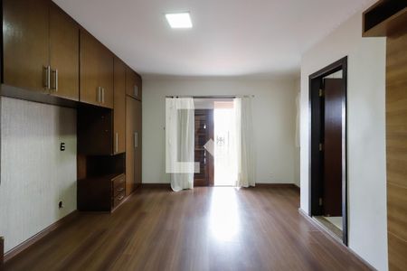 Casa à venda com 150m², 4 quartos e 2 vagasSuíte 1