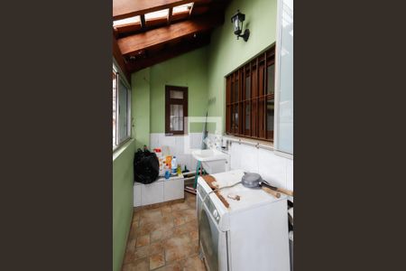 Casa à venda com 150m², 4 quartos e 2 vagasLavanderia