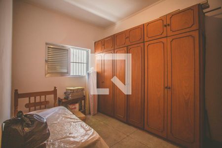 Casa à venda com 392m², 3 quartos e 6 vagasQuarto de Serviço