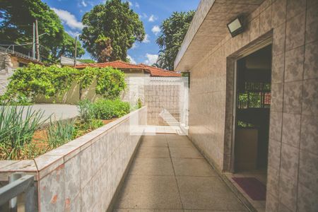 Casa à venda com 392m², 3 quartos e 6 vagasCorredor