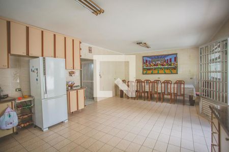 Casa à venda com 392m², 3 quartos e 6 vagasCozinha