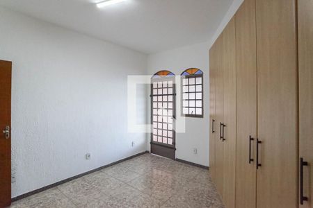 Casa para alugar com 280m², 4 quartos e 4 vagasQuarto 2 