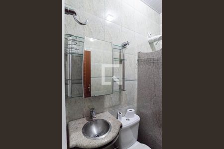 Casa para alugar com 280m², 4 quartos e 4 vagasBanheiro social 1 