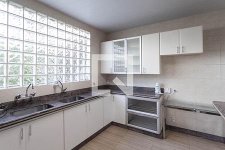 Casa para alugar com 280m², 4 quartos e 4 vagasCozinha