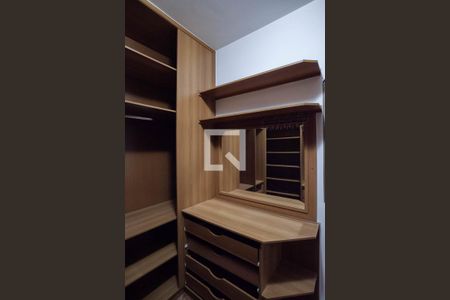 Casa para alugar com 280m², 4 quartos e 4 vagasCloset do quarto 1 