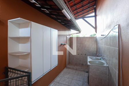 Casa para alugar com 280m², 4 quartos e 4 vagasÁrea de serviço 