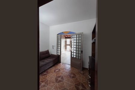 Sala 1 de casa para alugar com 4 quartos, 280m² em Glória, Belo Horizonte