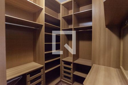 Casa para alugar com 280m², 4 quartos e 4 vagasCloset do quarto 1 