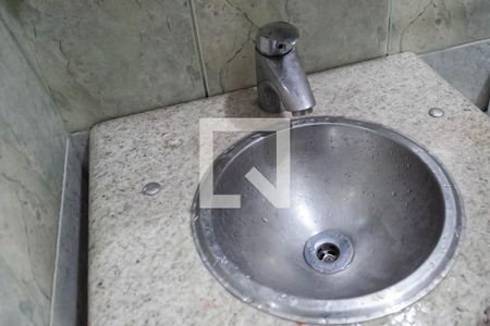 Casa para alugar com 280m², 4 quartos e 4 vagasBanheiro social 1 