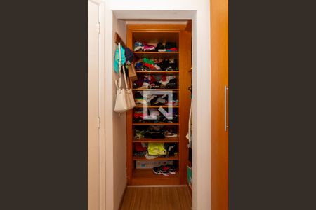 Apartamento à venda com 54m², 2 quartos e 1 vagaQuarto 2 - closet