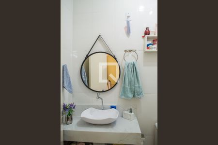 Casa para alugar com 193m², 2 quartos e 1 vaga Casa para alugar com 193m², 2 quartos e 1 vagaBanheiro social