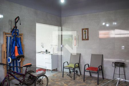 Casa para alugar com 193m², 2 quartos e 1 vaga Casa para alugar com 193m², 2 quartos e 1 vagaGaragem