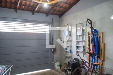 Casa para alugar com 193m², 2 quartos e 1 vaga Casa para alugar com 193m², 2 quartos e 1 vagaGaragem
