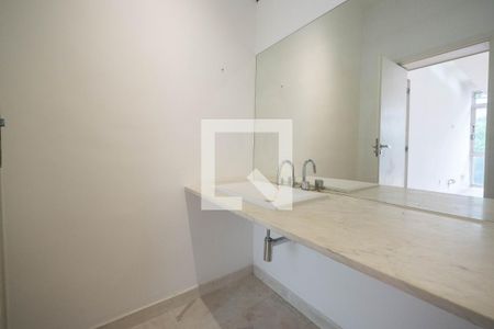 Lavabo de apartamento para alugar com 5 quartos, 238m² em Cerqueira César, São Paulo