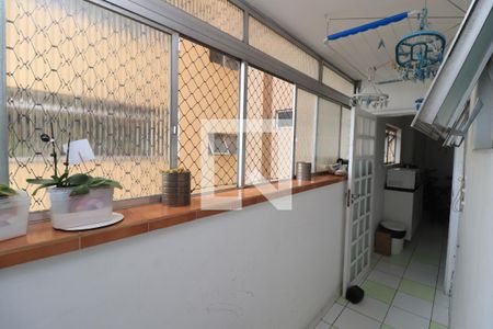 Apartamento à venda com 94m², 3 quartos e 1 vagaÁrea de Serviço