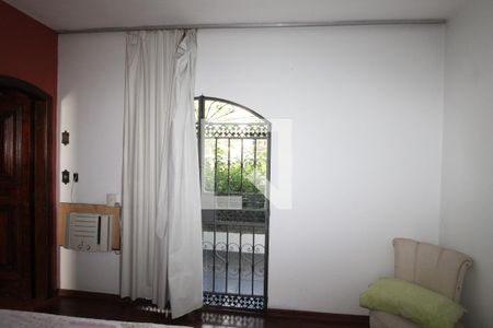 Suíte 1 de casa para alugar com 4 quartos, 250m² em Vila Valqueire, Rio de Janeiro