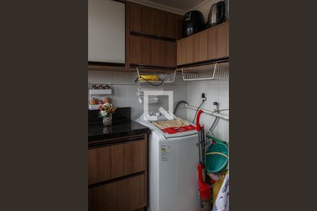 Apartamento para alugar com 54m², 2 quartos e 1 vaga Apartamento para alugar com 54m², 2 quartos e 1 vagaCozinha e Área de Serviço