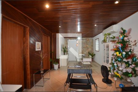 Sala de casa para alugar com 3 quartos, 350m² em Madureira, Rio de Janeiro