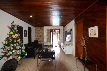 Sala de casa para alugar com 3 quartos, 350m² em Madureira, Rio de Janeiro