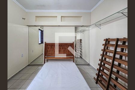 QUARTO 1 de apartamento para alugar com 2 quartos, 65m² em Jardim Tres Marias, Guarujá
