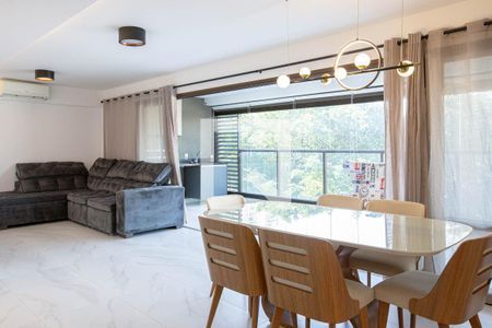 Sala 2 ambientes de apartamento para alugar com 2 quartos, 131m² em Bela Aliança, São Paulo