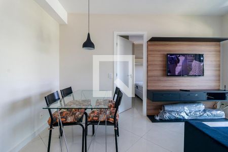 Sala de apartamento para alugar com 1 quarto, 45m² em Santo Amaro, São Paulo