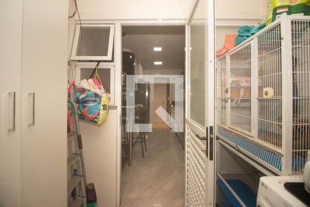Apartamento à venda com 120m², 3 quartos e 2 vagas Apartamento à venda com 120m², 3 quartos e 2 vagasCozinha e Área de Serviço
