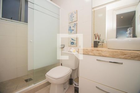 Apartamento à venda com 120m², 3 quartos e 2 vagas Apartamento à venda com 120m², 3 quartos e 2 vagasBanheiro Social