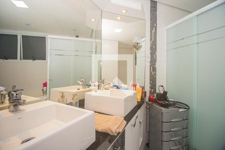 Apartamento à venda com 120m², 3 quartos e 2 vagas Apartamento à venda com 120m², 3 quartos e 2 vagasBanheiro da Suíte