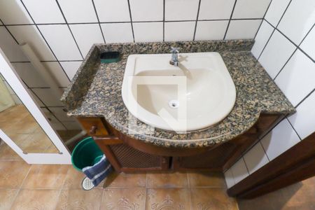 Banheiro Social de apartamento para alugar com 1 quarto, 27m² em Cajuru, Curitiba
