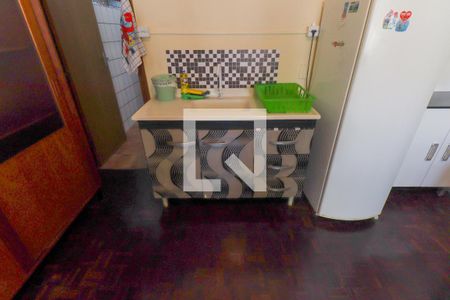 Cozinha de apartamento para alugar com 1 quarto, 27m² em Cajuru, Curitiba