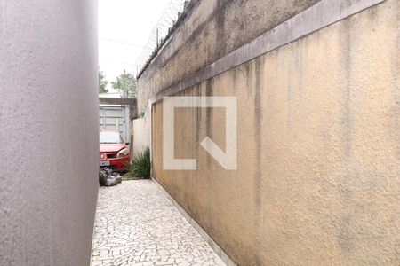 Casa à venda com 100m², 2 quartos e 2 vagasCorredor lateral