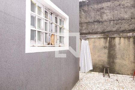 Casa à venda com 100m², 2 quartos e 2 vagasQuintal
