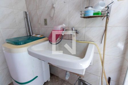 Casa à venda com 160m², 4 quartos e 2 vagasLavanderia 2