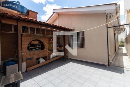 Casa à venda com 160m², 4 quartos e 2 vagasQuintal